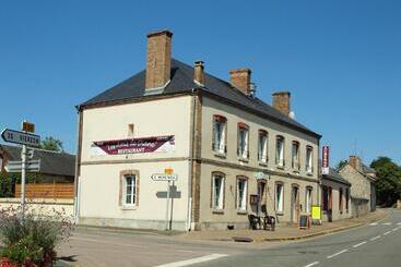 ユースホステル Les Amis De Diane