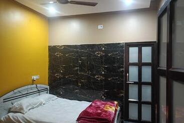 فندق Oyo Ghuto Da