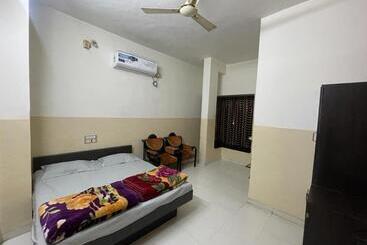 Hotel Samadhan Restaurant And Lodge