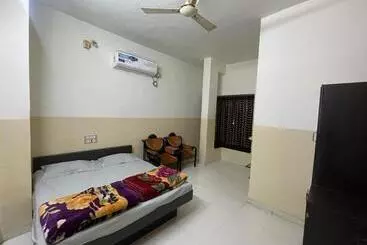 Hotel Samadhan Restaurant And Lodge
