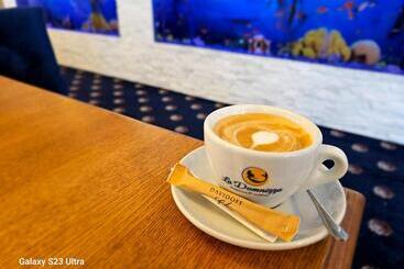 هتل Străjerii Cetății