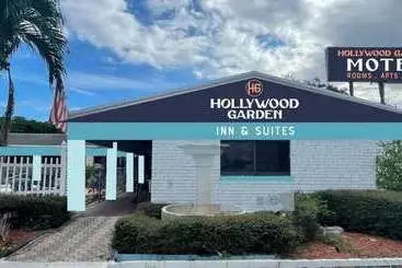 ホテル Hollywood Gardens Inn & Suites