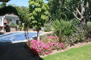 فندق Clouds Guest House