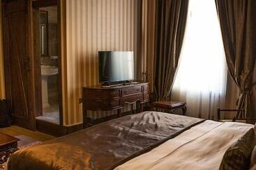 Отель Kyrenia Palace Boutique