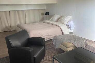 مبيت وإفطار Chambre Independante