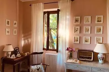 Aamiaismajoitus (B&B) La Quercia E Lo Scoiattolo