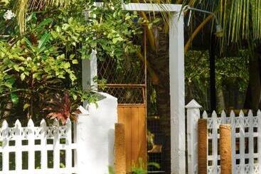 Bed and Breakfast Salty Garden