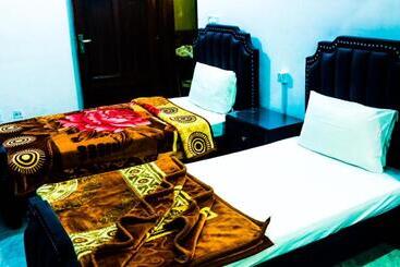 پانسیون Capital Home One