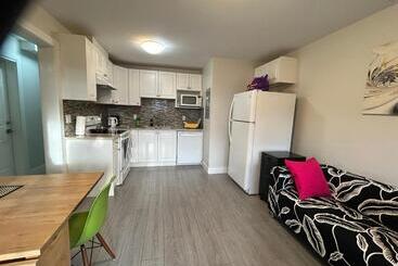 פנסיון Comfortable 1 Bd And 1lr With Separate Entrance