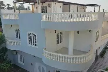 تختخواب و صبحانه Luxor Panorama