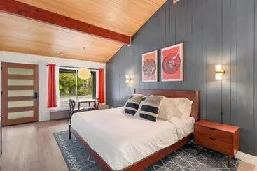 アパートホテル Cave Springs Resort