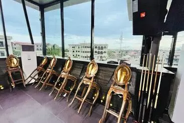 هتل Dluxe Premium