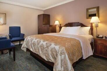 Hotelli Inn At The Opera