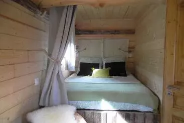 Bed and Breakfast La Roulotte De La Buissonnière