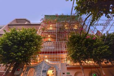 Hotell Oyo Kapoor Villa