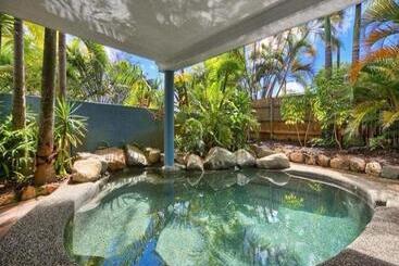 פנסיון Cairns Sunshine Lodge