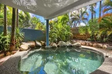 Majatalo Cairns Sunshine Lodge