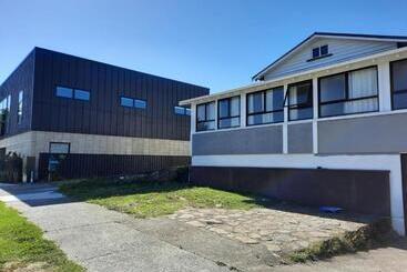 膳宿费 Central Holiday Home