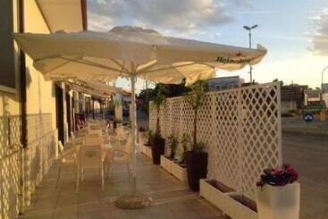 Пансион Mo Affittacamere Tavola Calda Caffetteria