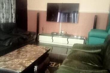 هتل Crystal Suites