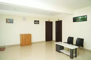 Hostel Shree Swarna Comforts
