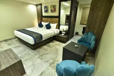Hotel Raindrop
