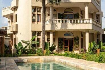 هتل Tamarin Hôtel Cotonou