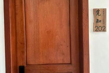 Hotel There Is A Yard