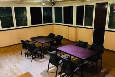 Hotel Gulmohar Resort & Spa