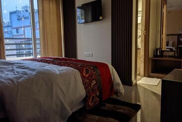 Hotel Shri Dhara Heaven