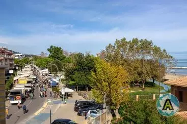 پانسیون Isola Felice