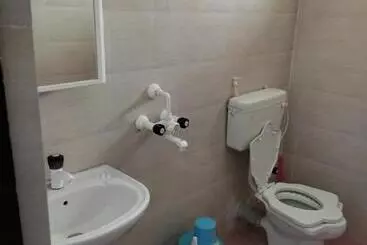 Pensió Madhavji Villa