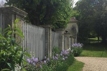 ベッドアンドブレックファースト La Jauberthie