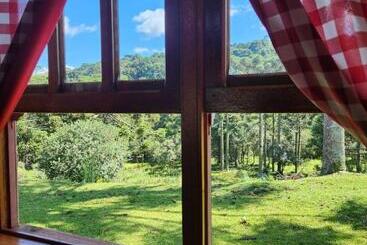 簡易ホテル Pousada água Santa