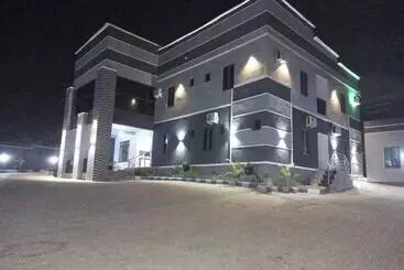 هتل New Diamond Suites And Apartment Jos