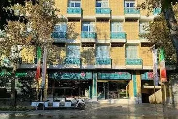 هتل Parsian Ali-Qapu