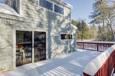 Dom wiejski Cozy Cabin Between Stratton Resort & Mount Snow