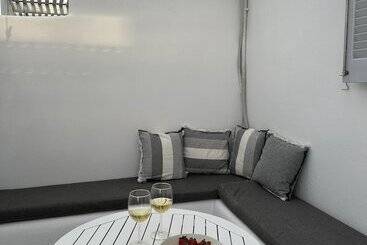 Flisvos Beach Apartments