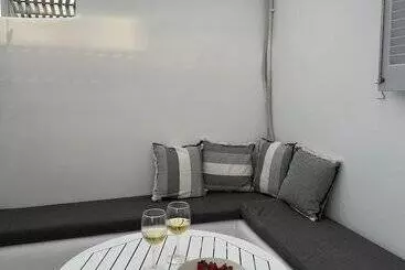 Flisvos Beach Apartments