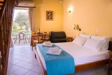 Huoneistohotelli Olive Trees Garden Lixouri