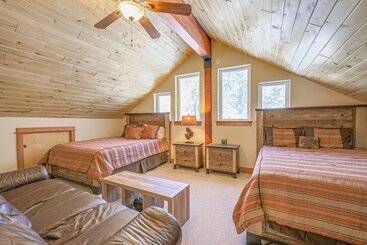 별장 Pagosa Springs Family Retreat W/ Game Room & Views