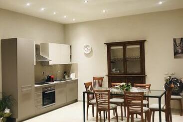 Пансион I Borghi Della Maddalena