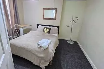 レジデンス Beautiful 1 Bed House In Leeds