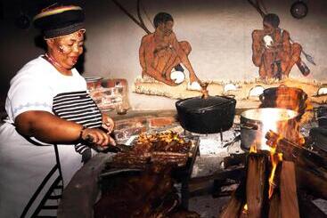 旅馆 The Backpack Shack