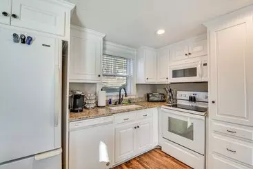 Mökkimajoitus Anderson Home W/ Dock & Patio Near Clemson U!