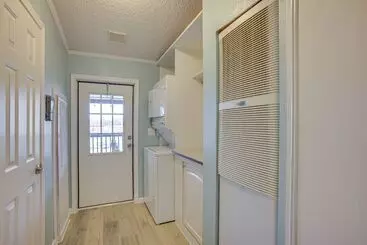 コテージ Lake Livingston Home W/ Dock & Deck!