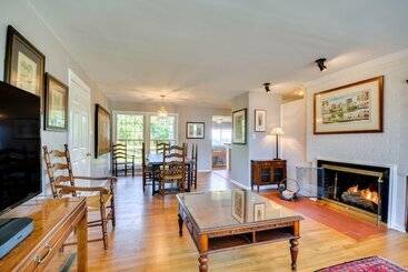 بيت ريفى Laptop Friendly Greensboro Home W/ Fireplace!