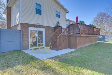 Vakantiehuisje Modern Mount Airy Hideaway W/ Private Backyard!