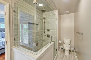 بيت ريفى Shades Of Summer By Avantstay Gazebo, Dock, View