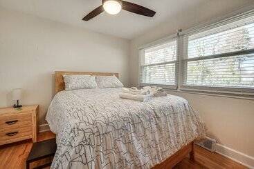 بيت ريفى Spacious Lexington Abode W/ Pool Table & Fireplace